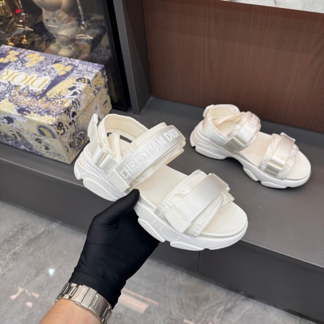Luxury Fashion Thick-Soled Casual Sandals