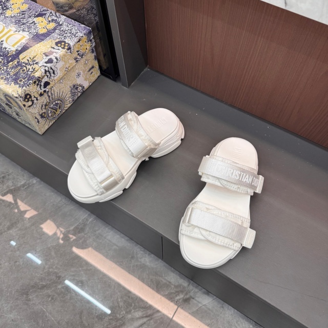 Luxury Fashion Thick-Soled Casual Sandals