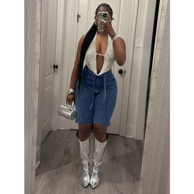Rhinestoned Fashion Knee Legth Denim Jeans