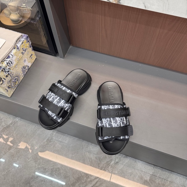 Thick-Soled Women Casual Beach Sandals