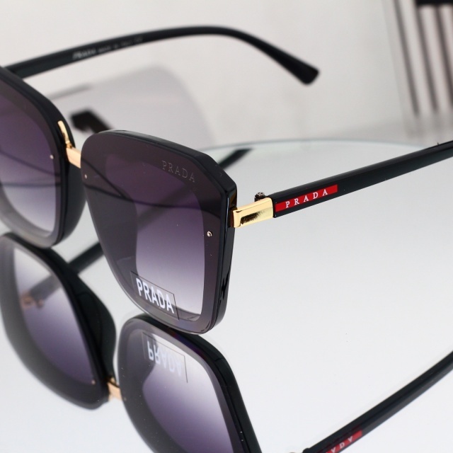 Classic Design Luxury Women Glasses