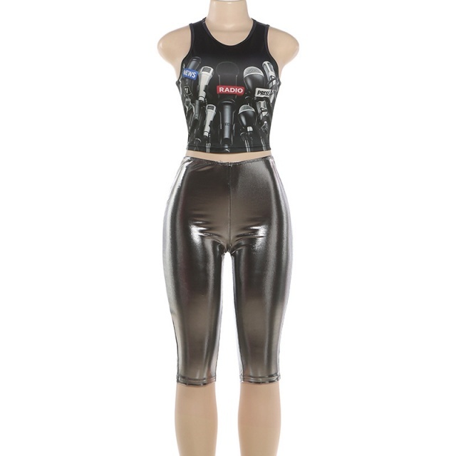 Printed Tank Top Slim Fit Knee Pant Set