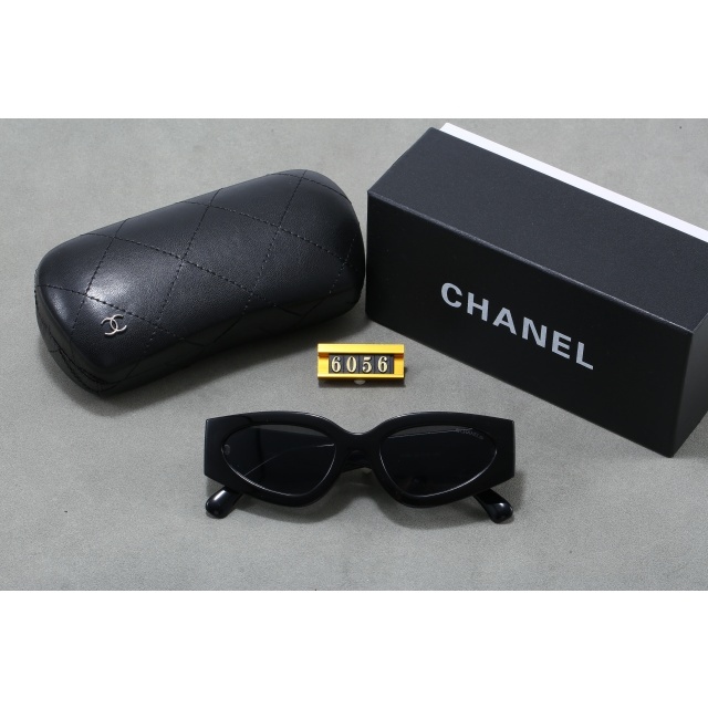 Classic Design Luxury Women Glasses
