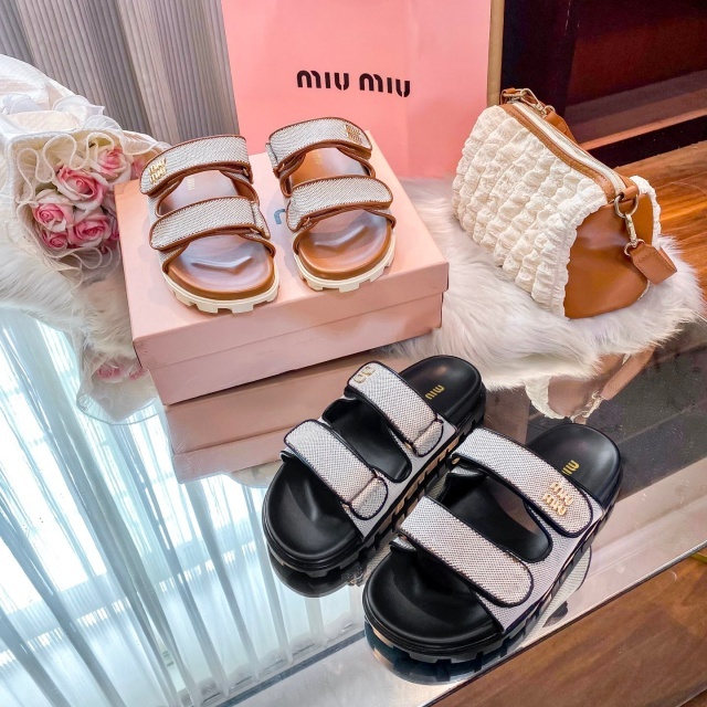 Luxury Fashion Women Velcro Flat Sandals
