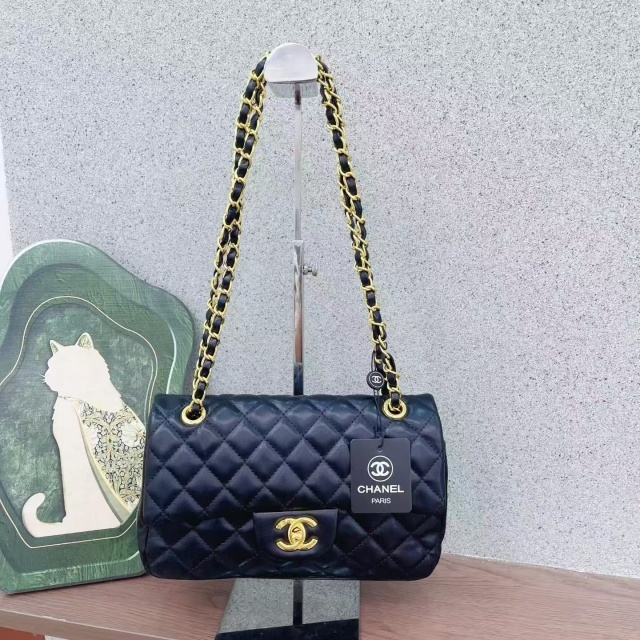 Metal Logo Leather Chained Women Purses