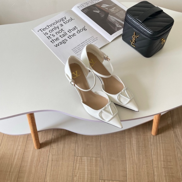 Women Sexy Pointed Toe Leather High Heeled Sandals