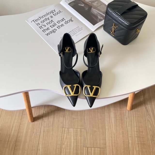 Women Sexy Pointed Toe Leather High Heeled Sandals