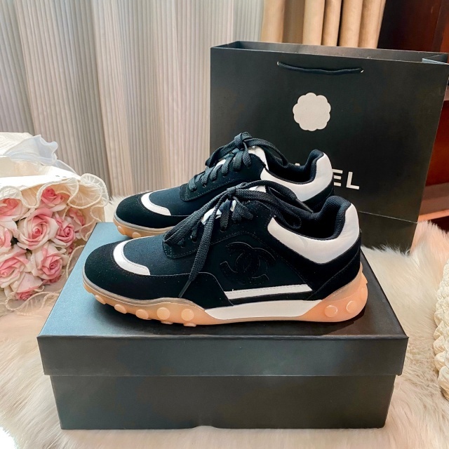 Chic Fashion Women Luxury Casual Sneakers