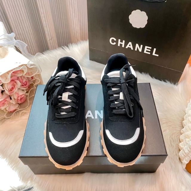 Chic Fashion Women Luxury Casual Sneakers