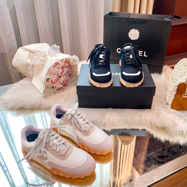 Chic Fashion Women Luxury Casual Sneakers