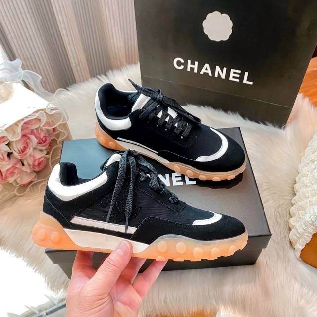 Chic Fashion Women Luxury Casual Sneakers