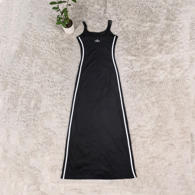 Fashion Embroidery Sleeveless Maxi Dress