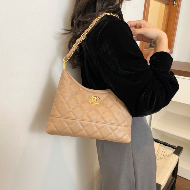 Metal Logo Leather Fashion Crossbody Bags