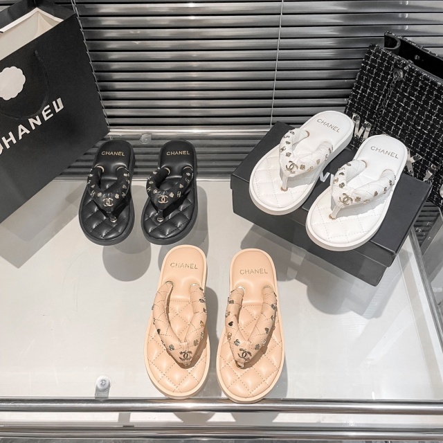 Metal Logo Luxury Women Beach Flip-Flops Shoes