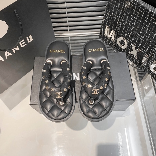 Metal Logo Luxury Women Beach Flip-Flops Shoes