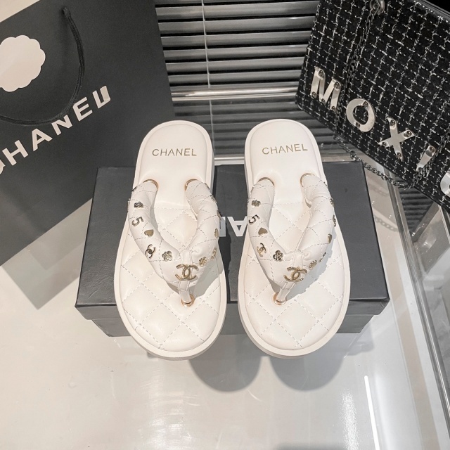 Metal Logo Luxury Women Beach Flip-Flops Shoes