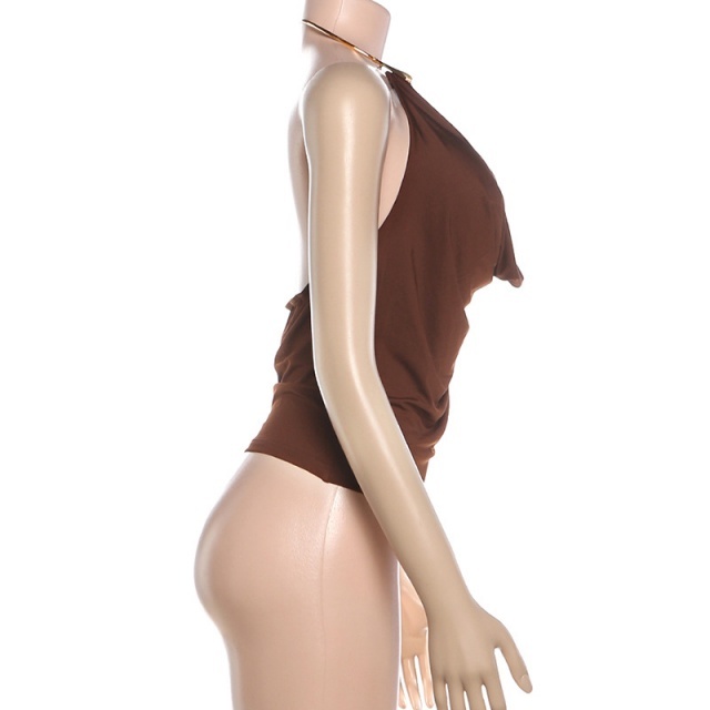 Swing Neck Metal Neck Slim Fit Vest