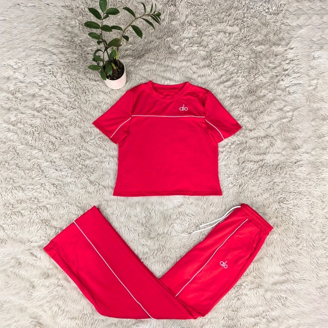 Fashion Embroidery Short Sleeve Casual Pants Suit