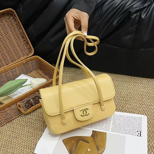 Metal Logo Leather Women Shoulder Bags