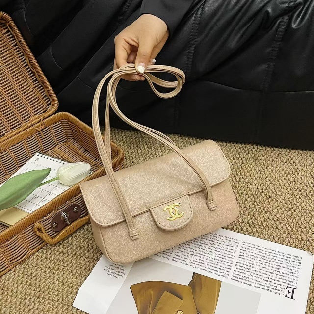 Metal Logo Leather Women Shoulder Bags