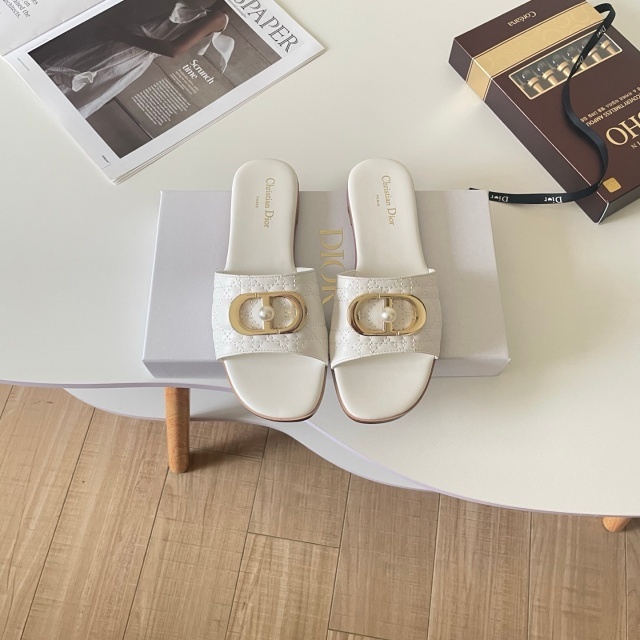 Pearl Fashion Women Luxury Flat Slides