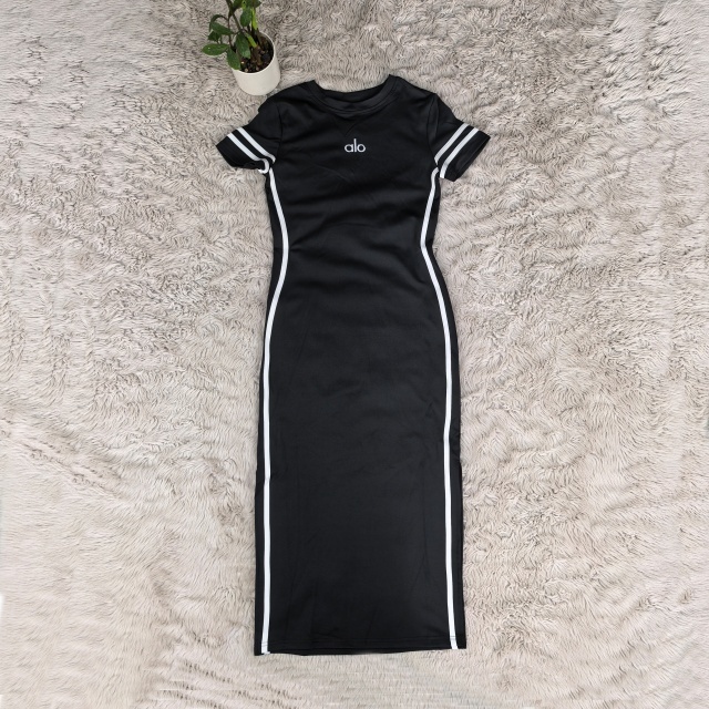 Fashion Embroidery Slit Midi Dress