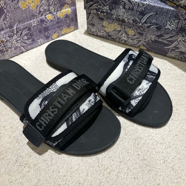 Fashion Embroidery Velcro Flat Sandals