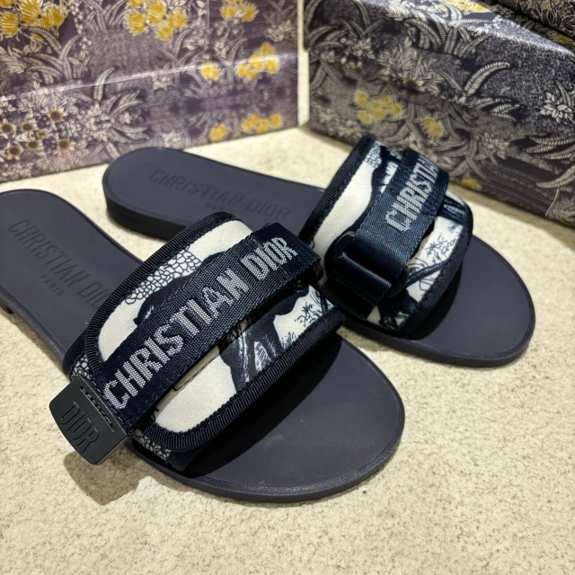 Fashion Embroidery Velcro Flat Sandals