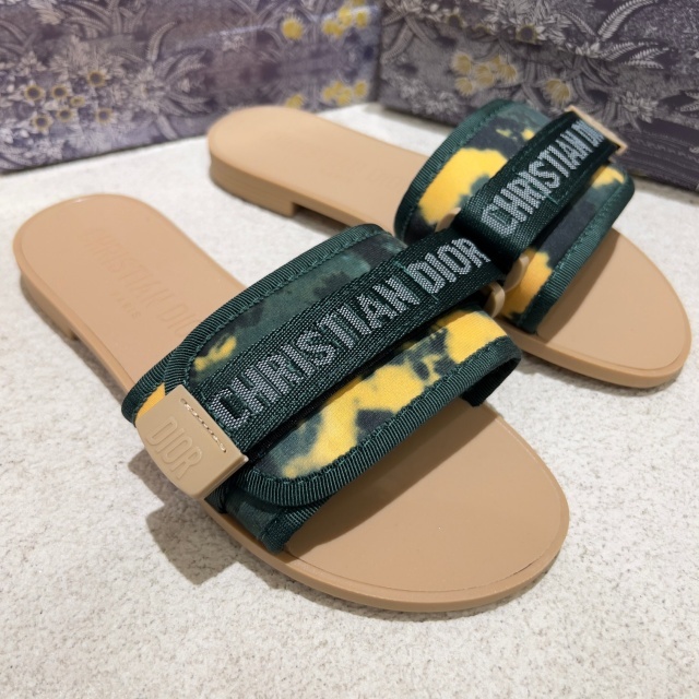 Fashion Embroidery Velcro Flat Sandals
