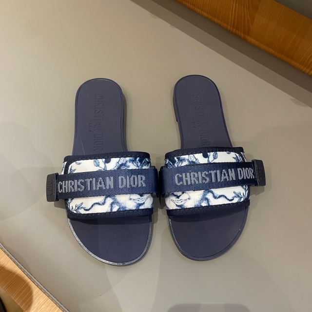 Fashion Embroidery Velcro Flat Sandals