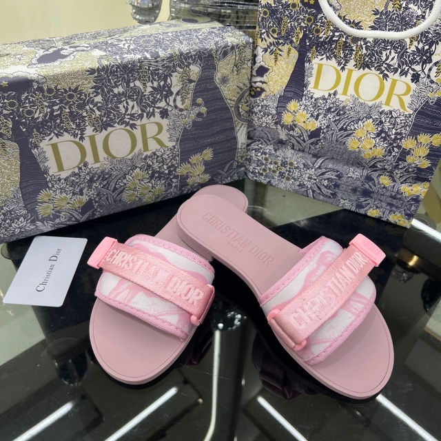 Fashion Embroidery Velcro Flat Sandals