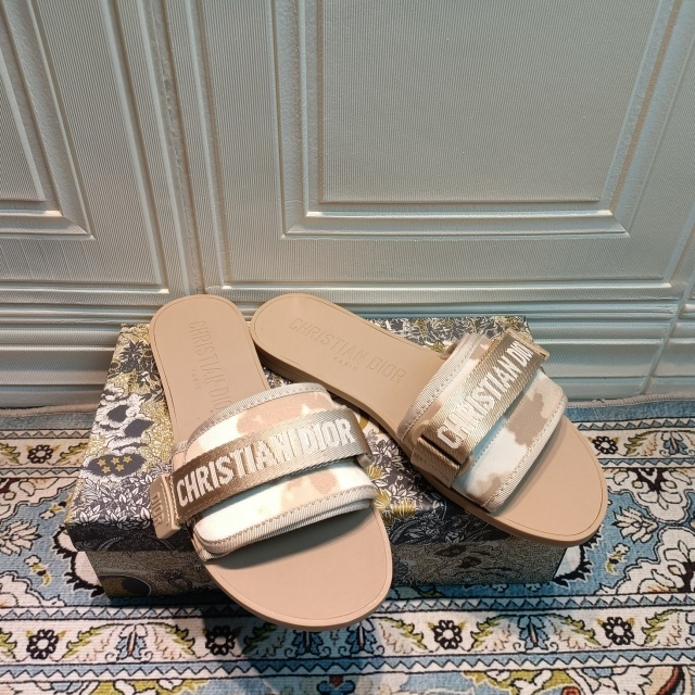 Fashion Embroidery Velcro Flat Sandals
