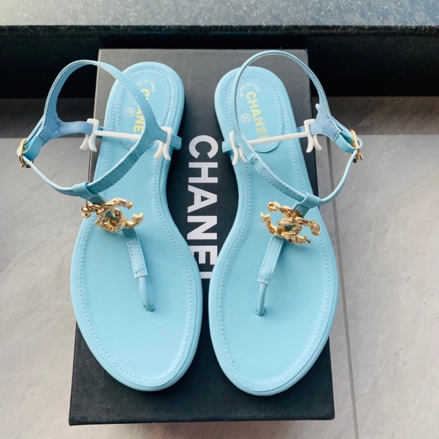 Fashion Metal Logo Chic Flat Sandals