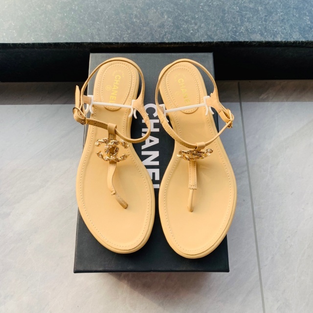 Fashion Metal Logo Chic Flat Sandals