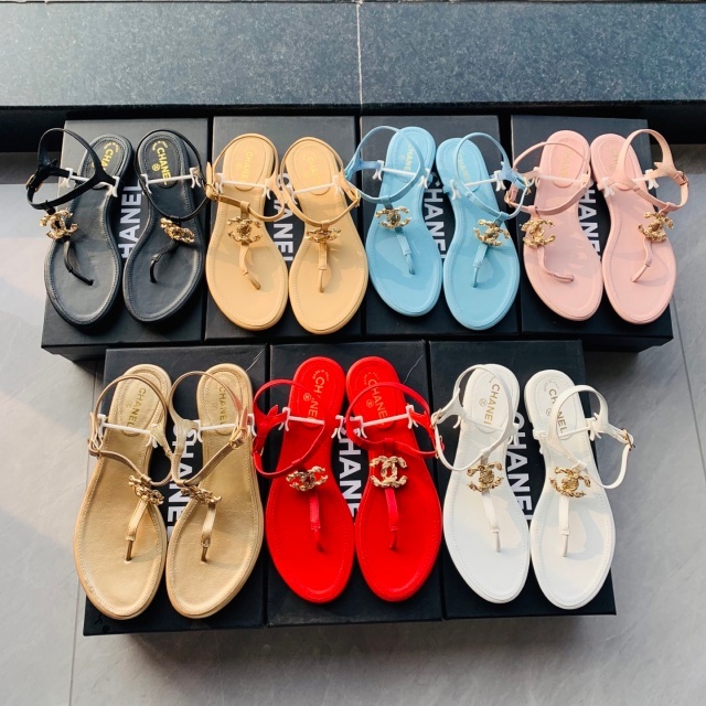 Fashion Metal Logo Chic Flat Sandals