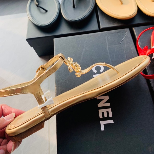 Fashion Metal Logo Chic Flat Sandals