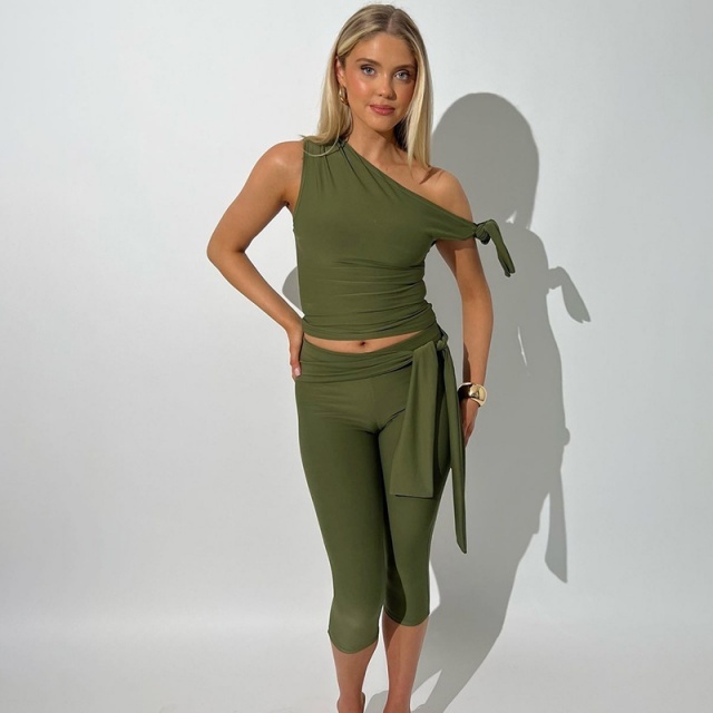 Off-shoulder Crop Top Midi Pant Suit
