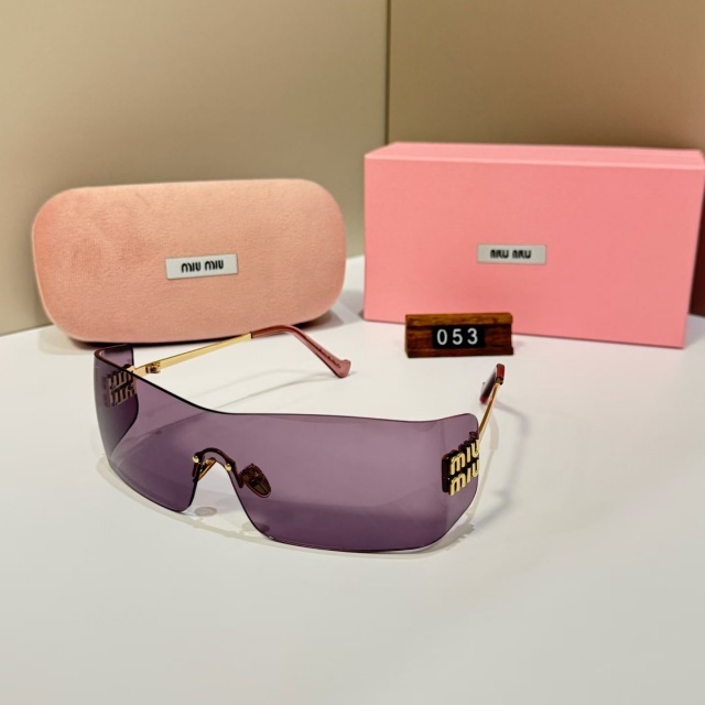 Oversize Frame One Piece Sunglasses