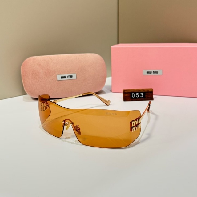Oversize Frame One Piece Sunglasses