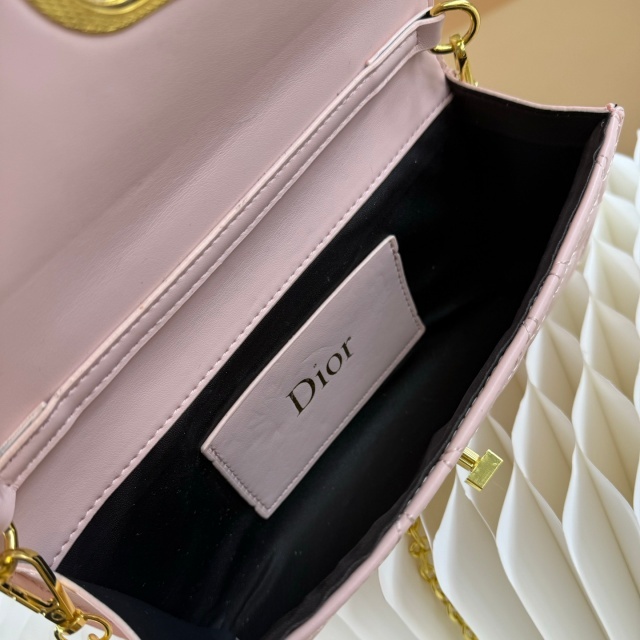 Leather Chained Fashion Messenger Bags
