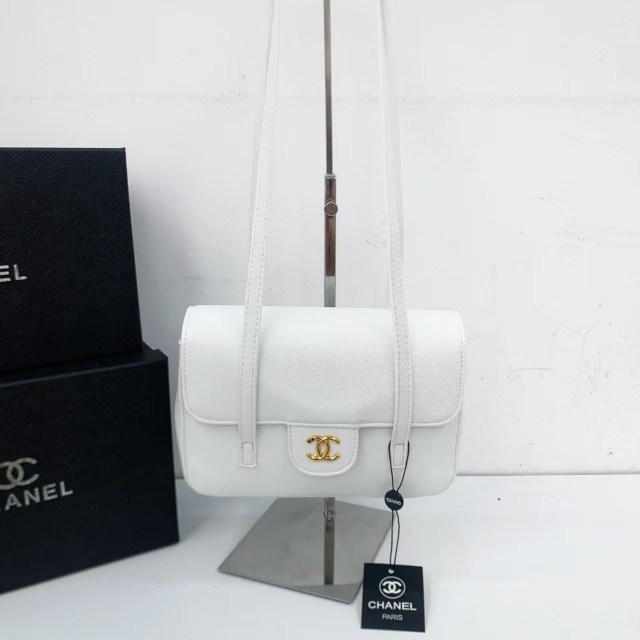 Metal Logo Leather Fashion Handbags