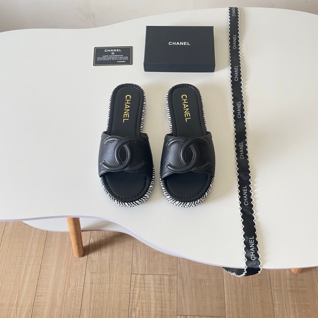 Fashion Logo Women Beach Casual Slides