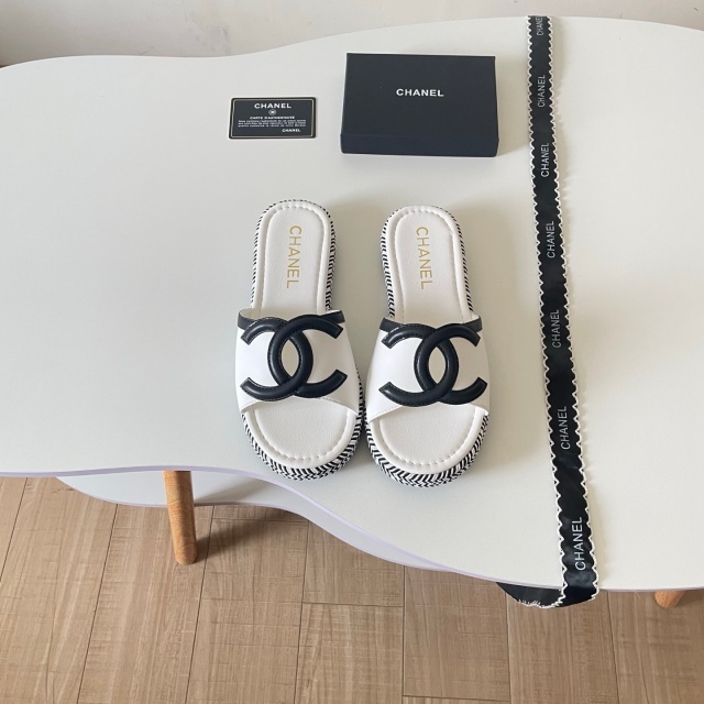 Fashion Logo Women Beach Casual Slides