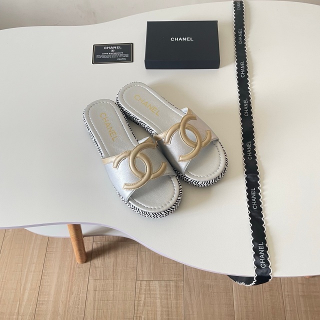 Fashion Logo Women Beach Casual Slides