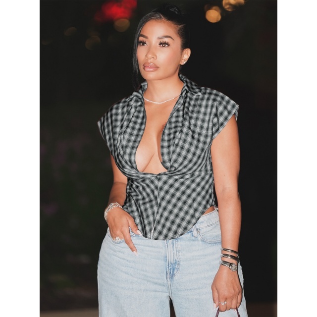 Plaid Collared Deep V-neck Fitted Sleeveless Top