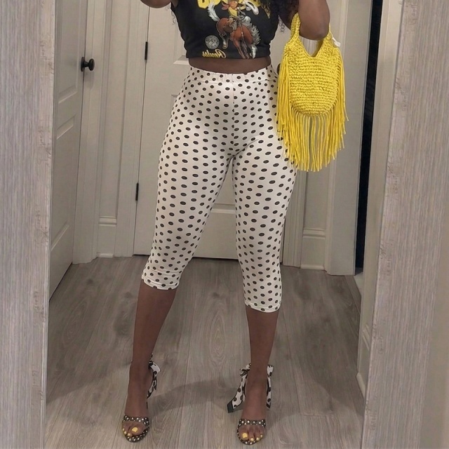 Polka Dots Printed Slim Fit Midi Leggings