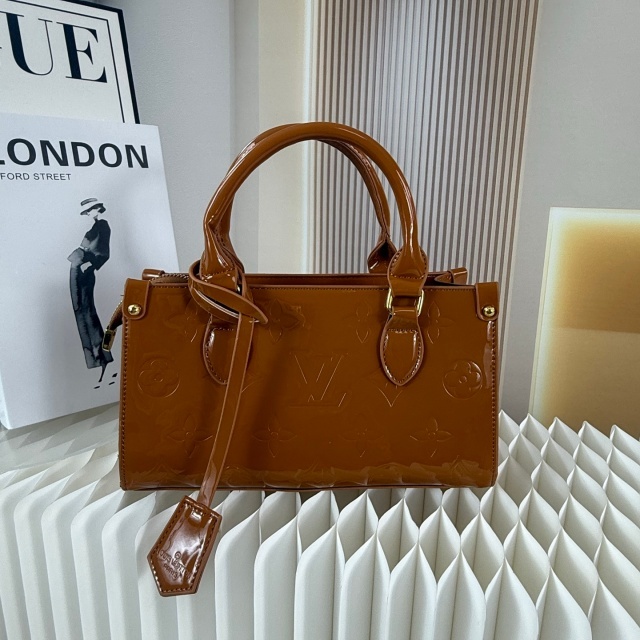 Fashion Leather Embossing Handbags