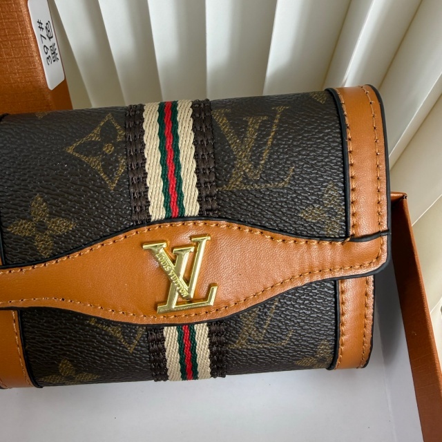 Metal Logo Leather Luxury Women Purses