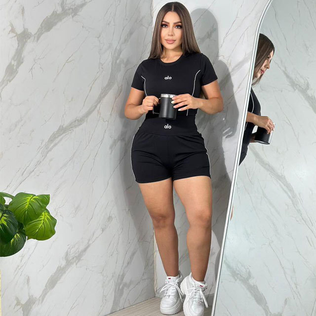 Fashion Embroidery Short Tracksuit Set