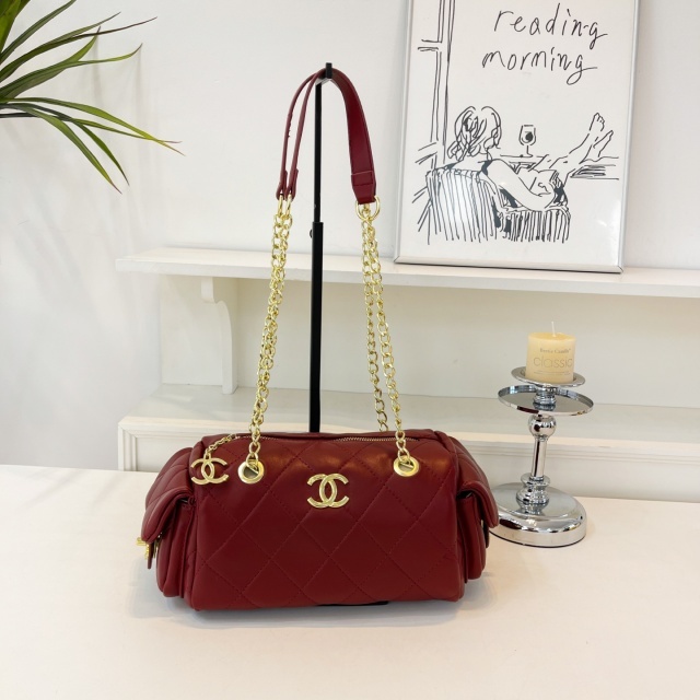 Metal Logo Women Leather Fashion Handbags